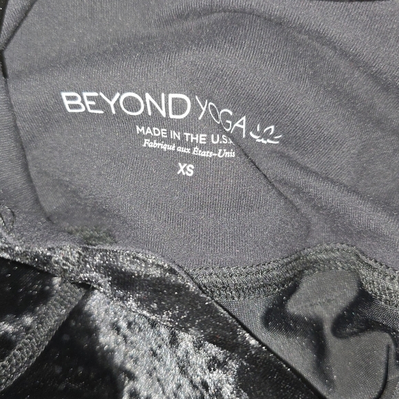 Beyond Yoga Crushed Velvet Velour High Waisted Black Leggings & Bra Set XS/SM - Picture 5 of 6